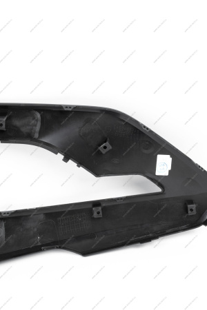 Накладка переднего бампера правая без отвер. под датчик слепой зоны (под покраску) LADA Vesta SW Cross FL Lada LADA 8450040062