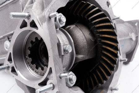 Редуктор переднего моста ВАЗ-21213-21214 Н/О (под шрус 2123 24 шлица) (фирм. упак. LADA) АвтоВАЗ LADA 21213230201010