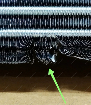 УЦЕНКА Радиатор новый охлаждения RENAULT Duster 2015- 214106179R ( Грубый загиб в нижней части ) Renault RENAULT 214100078R