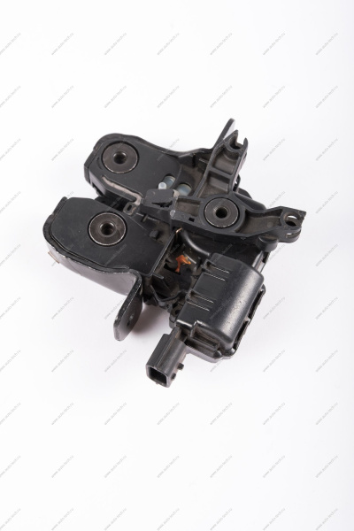 Замок крышки багажника ВАЗ-2190 Lada LADA 21900560601000