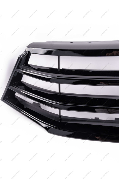 Решетка радиатора LADA Vesta SW Cross (накладка) глянцевая Lada LADA 8450030181 Решетка радиатора LADA Vesta SW Cross (накладка) глянцевая Lada LADA 8450030181