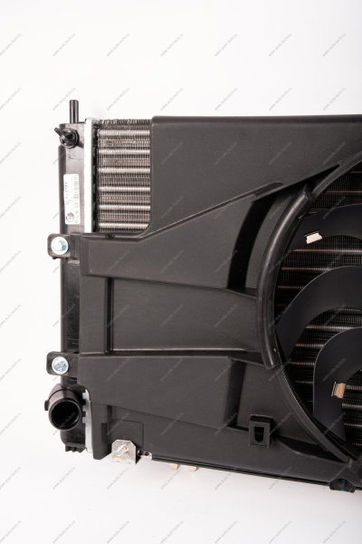 Блок ВАЗ-2190 +/- A/C 2015- (радиатор конденсер вентилятор) МКПП (тип KDAC) LUZAR LUZAR LRK0194