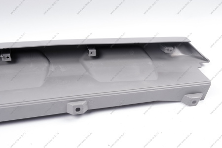 Накладка LADA Largus Cross (FL) NEW переднего бампера центральная (цвет серебристый) Lada LADA 8450095697