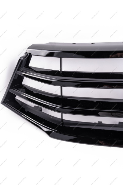 Решетка радиатора LADA Vesta SW Cross (накладка) глянцевая Lada LADA 8450030181