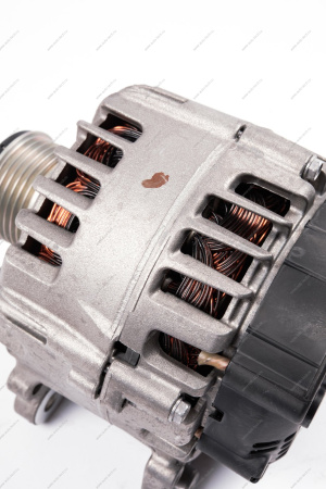 Генератор 150А RENAULT Duster 1 5 dci 4x4 Renault RENAULT 231006833R