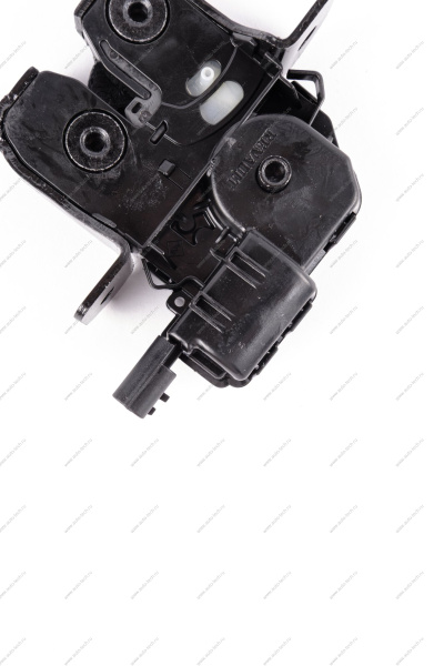 Замок крышки багажника с электроприводом, двухпозиционный Lada Vesta Renault RENAULT 905039428R