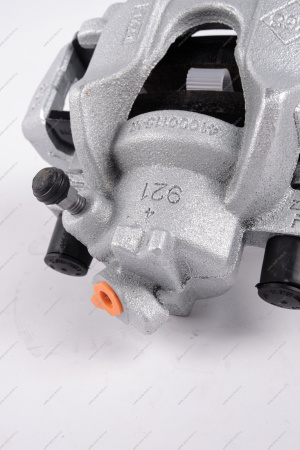 Суппорт передний левый в сборе Renault Logan II, Sandero (суппорт 410118579R +2шт. тормозн. колодки 410602581R) Renault RENAULT 410116639R