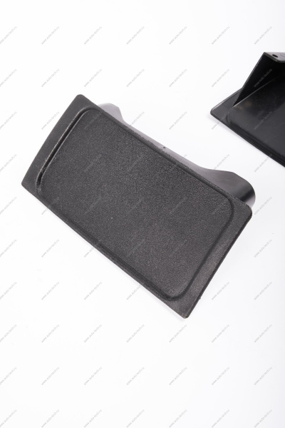 Заглушка противотуманной фары ВАЗ-2110 правая+левая к-т Lada LADA 21110-2803102+03