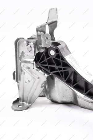 Педаль сцепления с кронштейном в сборе LADA Vesta Lada LADA 8450007299