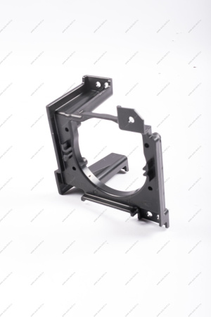 Кронштейн крепления противотуманной фары левый с 12,08,2019. Lada Vesta SW Cross /Cross седан Lada LADA 8450033261