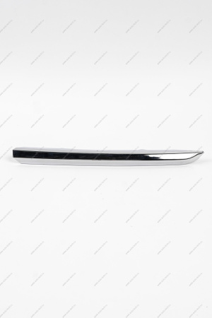 Молдинг переднего бампера верхний правый (хром) LADA Vesta FL/ Vesta SW Cross FL Россия Россия 8450040050