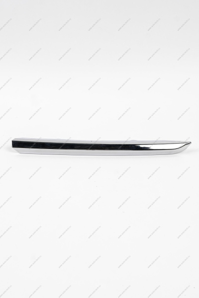 Молдинг переднего бампера верхний правый (хром) LADA Vesta FL/ Vesta SW Cross FL Россия Россия 8450040050