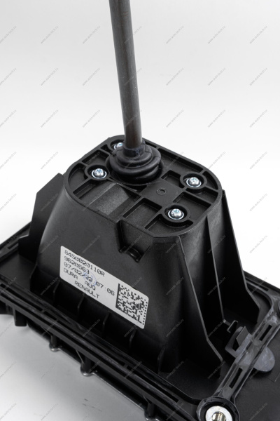 Привод управления механизмом выбора передач в сборе с тросами КПП-JR5 двиг.p3m,p4m) Lada Largus Lada LADA 8450020110