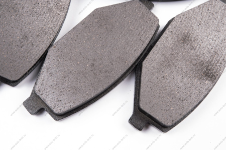 Колодки тормозные дисковые передние (керамические) Geely Coolray / Belgee X50 GEELY Geely 4048046400