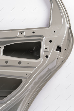 Дверь ВАЗ-1118/2190 задняя правая с брусом безопасности и прокладкой изоляционной (катафорезный грунт) Lada LADA 11180620001485