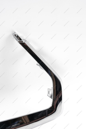 Молдинг LADA Vesta SW Cross FL переднего бампера нижний правый (хром Lada LADA 8450041566