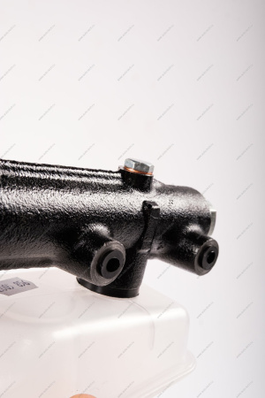 Цилиндр тормозной главный ВАЗ-2108 с бачком (фирм. упак. LADA) Lada LADA 21080350500600