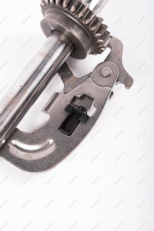 Ось заднего хода LADA Largus с промежуточной шестерней в сборе ( без упаковки) Renault RENAULT 8200313126