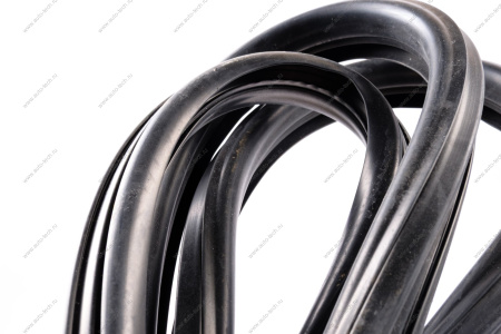 Уплотнитель стекла ВАЗ-21214 Urban ветрового окна (без замка) БРТ БРТ 21215206054Р