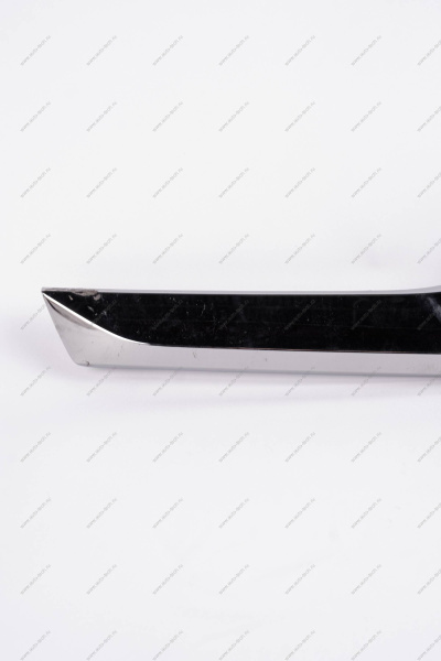 Молдинг переднего бампера нижний правый (хром) LADA Vesta FL Lada LADA 8450040052