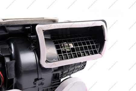 Отопитель с кондиционером в сборе (с механическим радиатором) LADA Vesta Lada LADA 8450045386