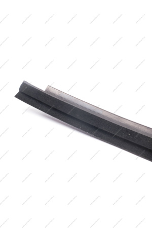 Бархотка стекла двери ВАЗ-21214 горизонтальная внутренняя левая (БРТ) Lada LADA 21214-6103321-00