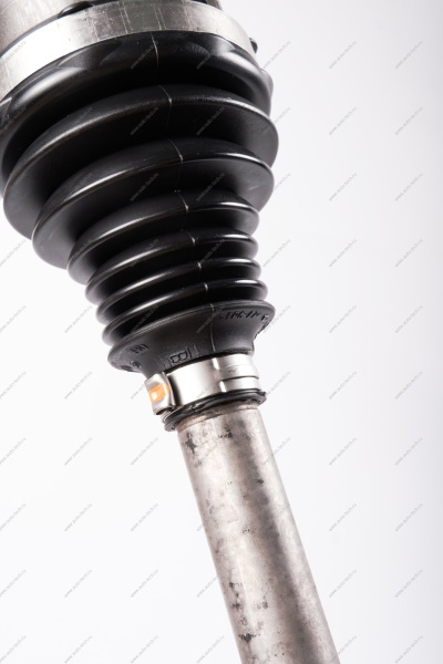 Привод левого переднего колеса LADA XRAY/Largus ( GKN Driveline) Lada LADA 8450020014