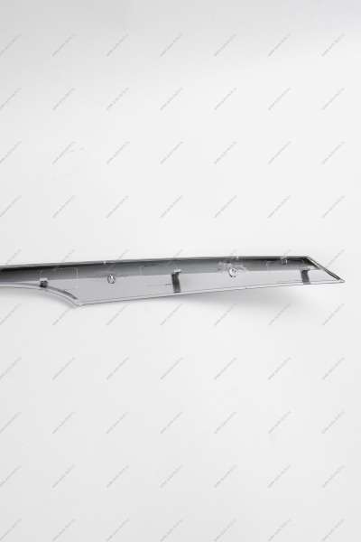 Молдинг решетки радиатора верхний (хром) LADA Largus Россия Россия 8450000246