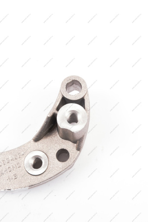 Кронштейн задней опоры подвески двигателя Lada Vesta Lada LADA 8450034034