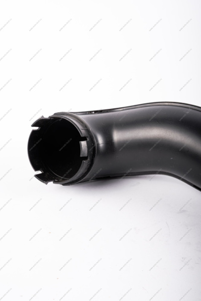 Воздухозаборник воздушного фильтра (патрубок) LADA Vesta Lada LADA 8450031942