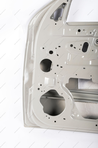 Дверь передняя правая Lada Vesta SW Cross /Sedan Cross (катафорезный грунт) Lada LADA 8460013092