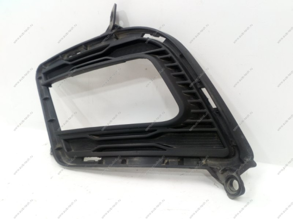 Рамка ПТФ левая 2010- Kia Ceed 2007-2011 KIA HYUNDAI Hyundai/KIA 865631H500