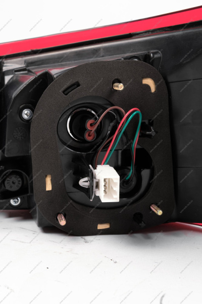 Фонарь задний наружный левый светодиодный LADA Vesta FL Россия Россия 8450040003