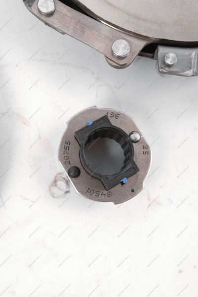 Комплект сцепления LADA Vesta с выжимным подшипником ( АВТОПРИБОР) Lada LADA 8450108936