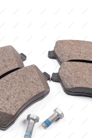 Колодки тормозные передние LADA Vesta/Веста 16 кл К-Т 1коробка с 4 шт. без усиков (c тормозной системой trw)) Renault LADA 410608481R