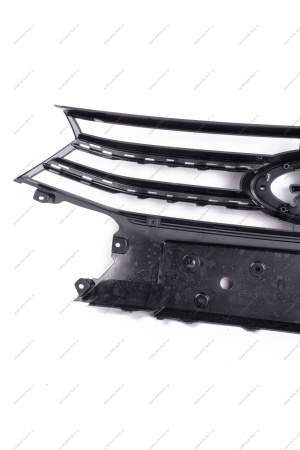 Решетка LADA Vesta NG радиатора средняя (черный лак) Lada LADA 8450042841