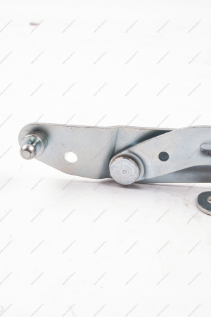 Петля ВАЗ-1118 крышки багажника правая (ВИС) Lada LADA 11180560501000