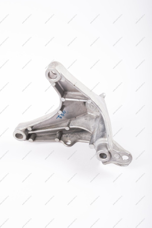 Кронштейн левой опоры подвески двигателя (P4M,P4P-BVM5) LADA XRAY Lada LADA 8450009700