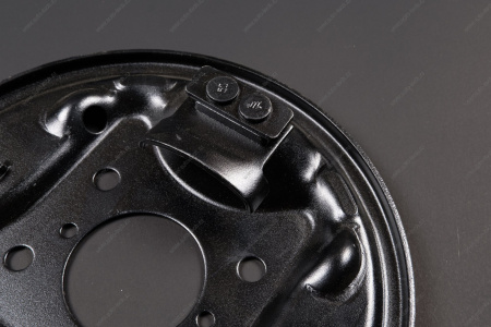 Щит ВАЗ-2108 заднего тормоза правый Lada LADA 21080350201210