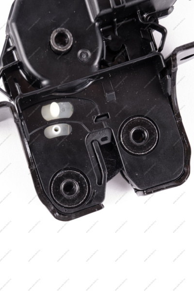 Замок крышки багажника / двери задка с электроприводом, двухпозиционный (FL) LADA GRANTA 2018- АВТОВАЗ АвтоВАЗ 8450111698