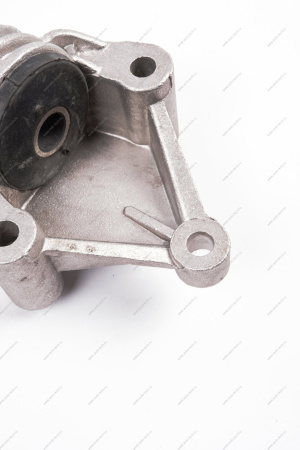 Кр-н ВАЗ-2108 переднего шарнира растяжки с подушкой в сборе (краб) Lada LADA 21080290404982