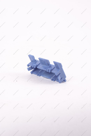 Держатель LADA Vesta облицовки сточного желоба крыши левый Lada LADA 8450007757