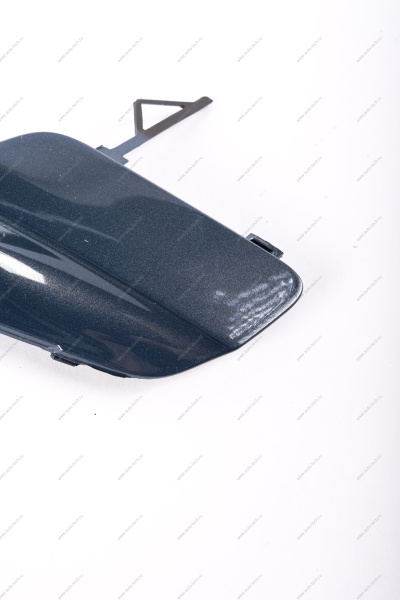 Крышка окна под переднюю буксирную проушину Lada Vesta SW Cross крашенная 492 Блюз (Темно-синий) Lada LADA 8450031005-492