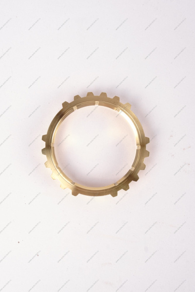 Кольцо блокируюшее кпп синхронизатора 3-4 передачи LADA Largus КПП-JR5/JН3 Renault RENAULT 326041339R