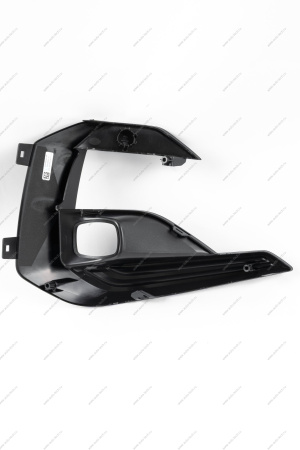 Облицовка ПТФ правая ( без отв под парктроник) LADA Vesta SW Cross FL Lada LADA 8450041569