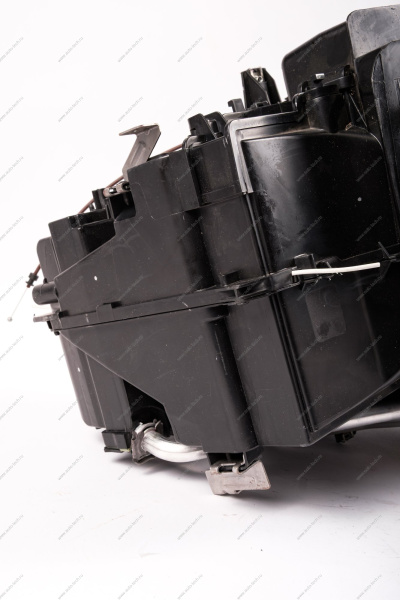 Модуль отопления, вентиляции и кондиционирования с рециркуляцией, с механическим (тросовым) приводом управления COMFORT Lada Vesta NG ( VALEO) Lada LADA 8450032252