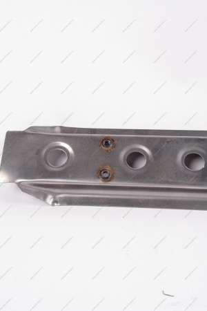 Кр-н ВАЗ-2108 переднего сидения передний (поперечина под шпильки) белая Kamaz KAMAZ 21080510100063