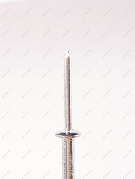 Заклепка(метал) крепления моторредуктора RENAULT Sandero/Logan Ukor Auto Ukor Auto U0706001