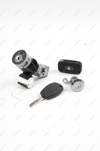 Замок зажигания ( 2 ключа, с 1-й личинкой ) LADA Largus (FL) NEW (универсал) Lada LADA 8450091825