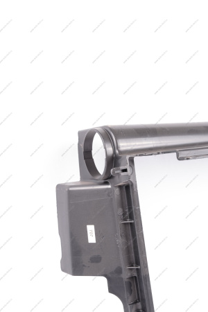 Щиток радиатора (дефлектор) на авто без кондиц. LADA Vesta Lada LADA 8450030226